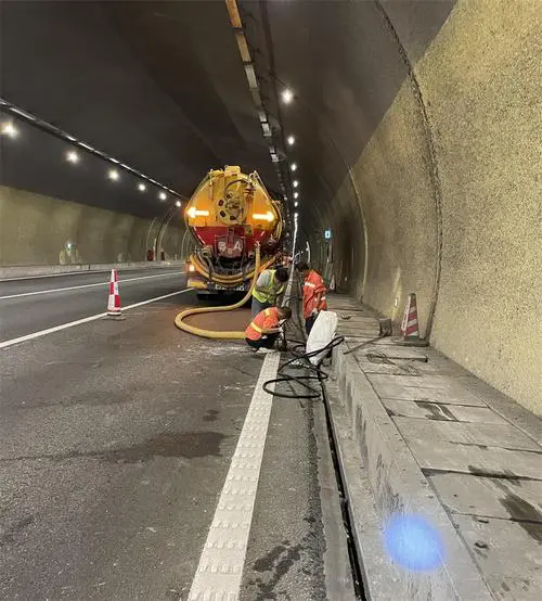 莱州隧道排水渠清淤